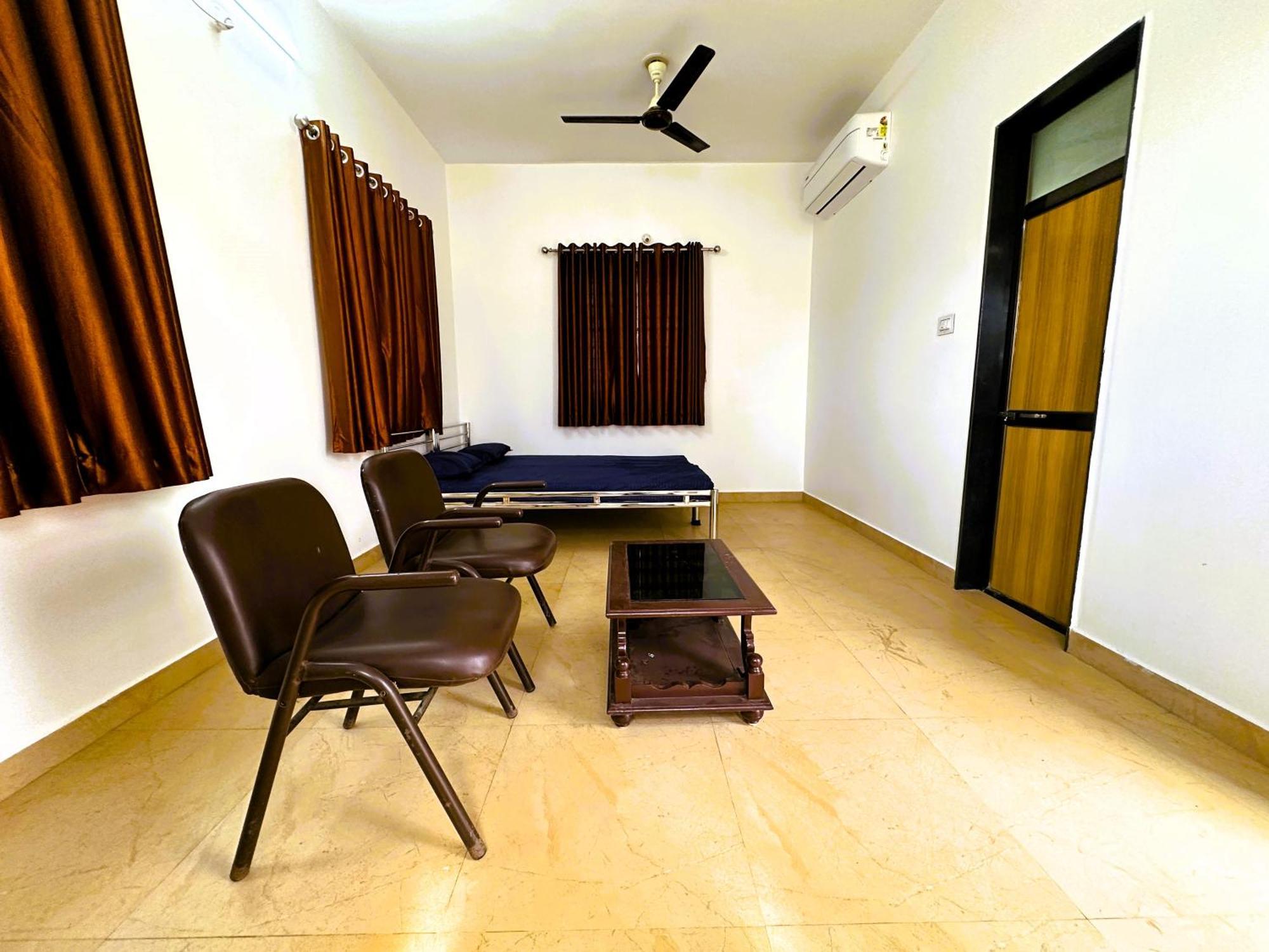 Ranjan Vadi Hotel Bhuj Exterior photo